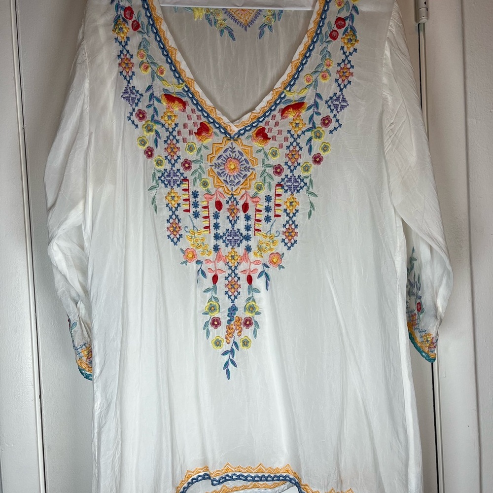 Johnny Was White Tunic with Multicolor Floral Embroidery